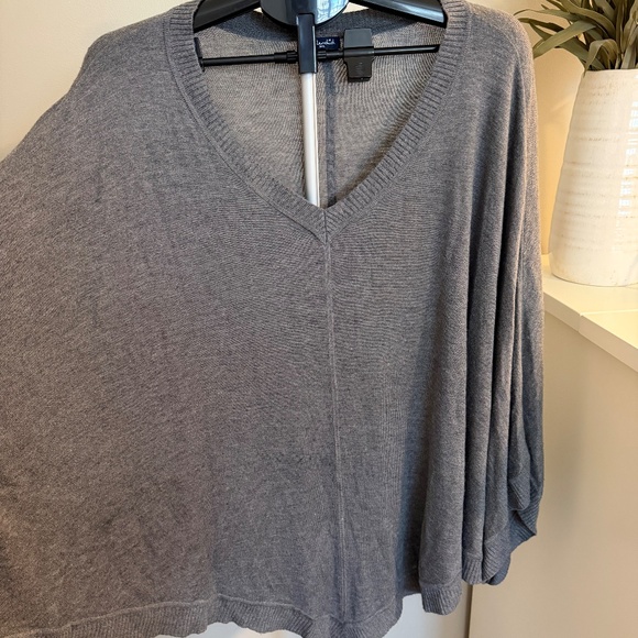 Splendid Gray Poncho Sweater - Picture 6 of 7